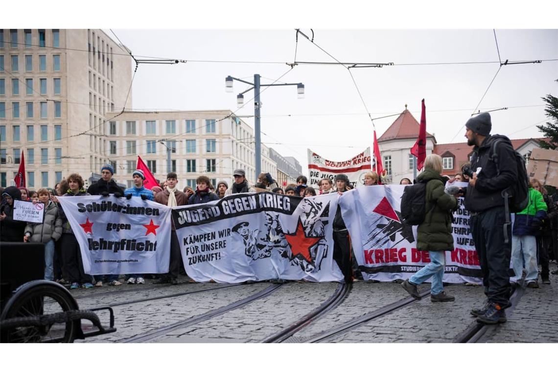 Im Sommer sind in Freiburg Jugendliche gegen die Wiedereinführung der Wehrpflicht auf die Straße gegangen. Wie viele dieses Mal bei den „GenZ-Protesten“ dabei sein werden, ist unklar.