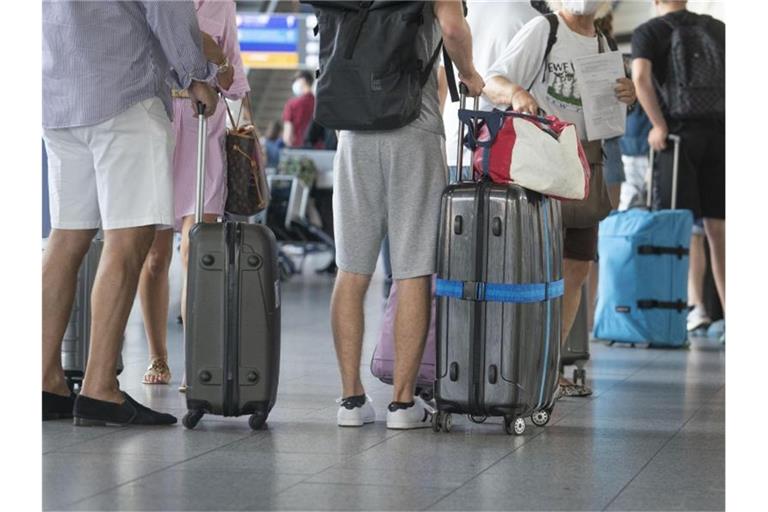 Im Sommer stiegen die Passagierzahlen an deutschen Flughäfen wieder an. Foto: Frank Rumpenhorst/dpa