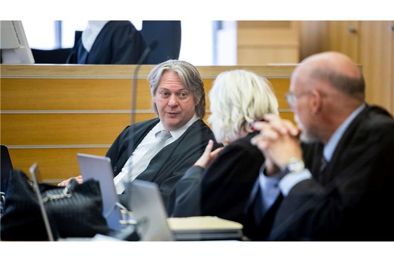 Im Strafprozess gegen vier Angeklagte im VW-Abgasskandal werden in diesen Tagen die Plädoyers der Verteidigung gehalten. (Archivbild)