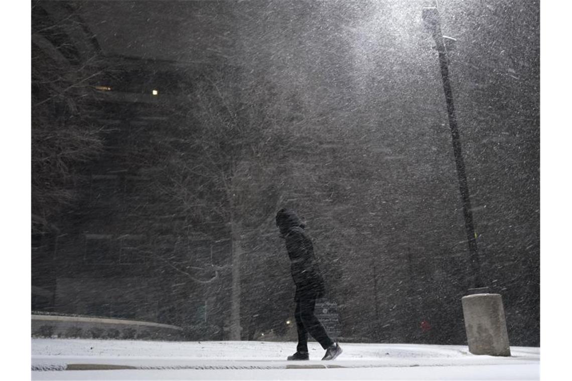 Texas und Mexiko: Hunderttausende ohne Strom Im südlichen US-Bundesstaat Texas sind wegen ungewöhnlich kalten Winterwetters Hunderttausende Menschen mindestens zeitweise ohne Strom gewesen. Foto: Eric Gay/AP/dpa