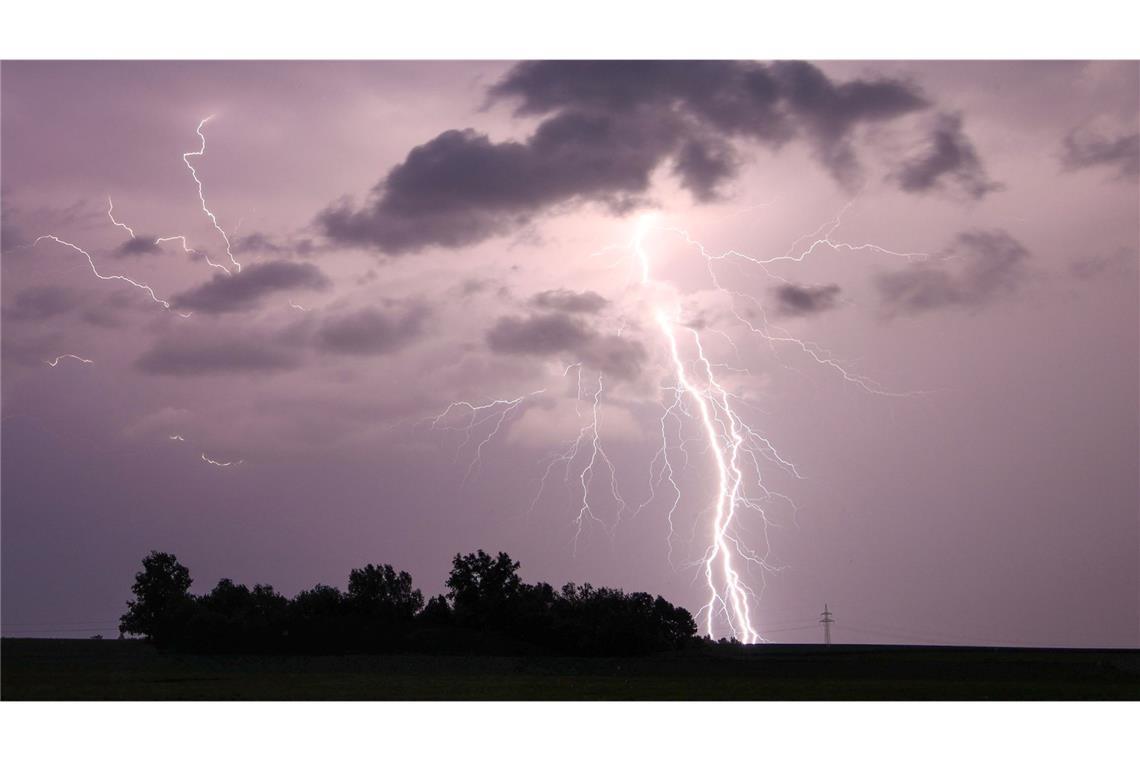 Hagel, Sturmböen, Starkregen – Unwettergefahr im Südwesten Im Südwesten drohen am Donnerstag Unwetter. (Symbolbild)