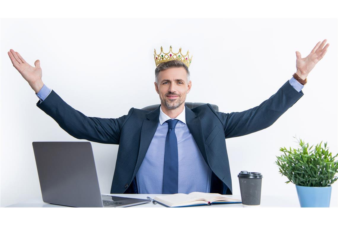 I’m the King! Viele Menschen neigen zur Selbstüberschätzung. Die US-Psychologen David Dunning und Justin Kruger haben das genauer untersucht.