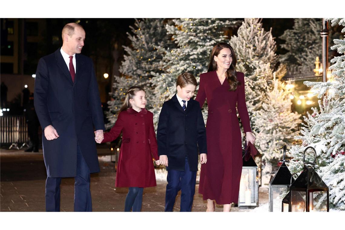 Im vergangenen Jahr besuchten Charlotte und George zusammen mit ihren Eltern das Weihnachtskonzert in der Westminster Abbey, das Prinzessin Kate organisiert hatte.