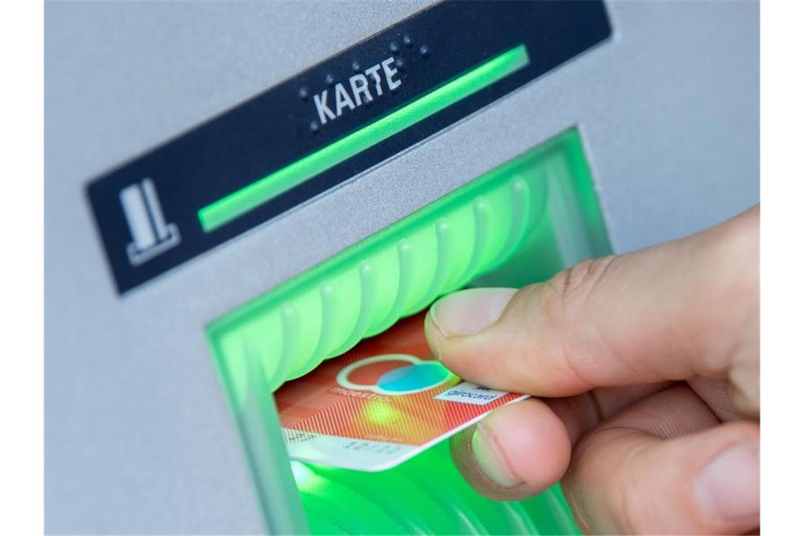 Schaden durch Datenklau an Geldautomaten auf Rekordtief