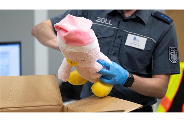Im vergangenen Jahr schritten die Zollbehörden in der EU laut einem Bericht knapp 400.000 Mal ein und führten Dokumentenkontrollen, physische Kontrollen oder Labortests durch. (Symbolbild)