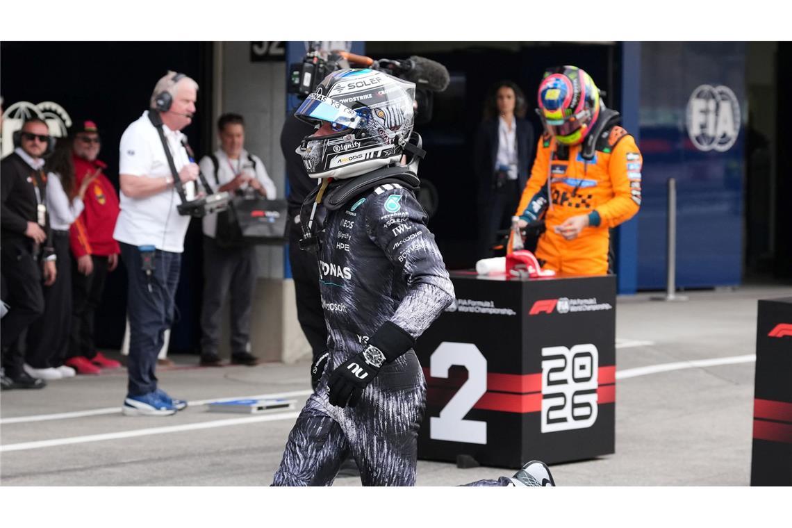 Im Vollsprint in die Jubeltraube: Japan-Sieger Kimi Antonelli.