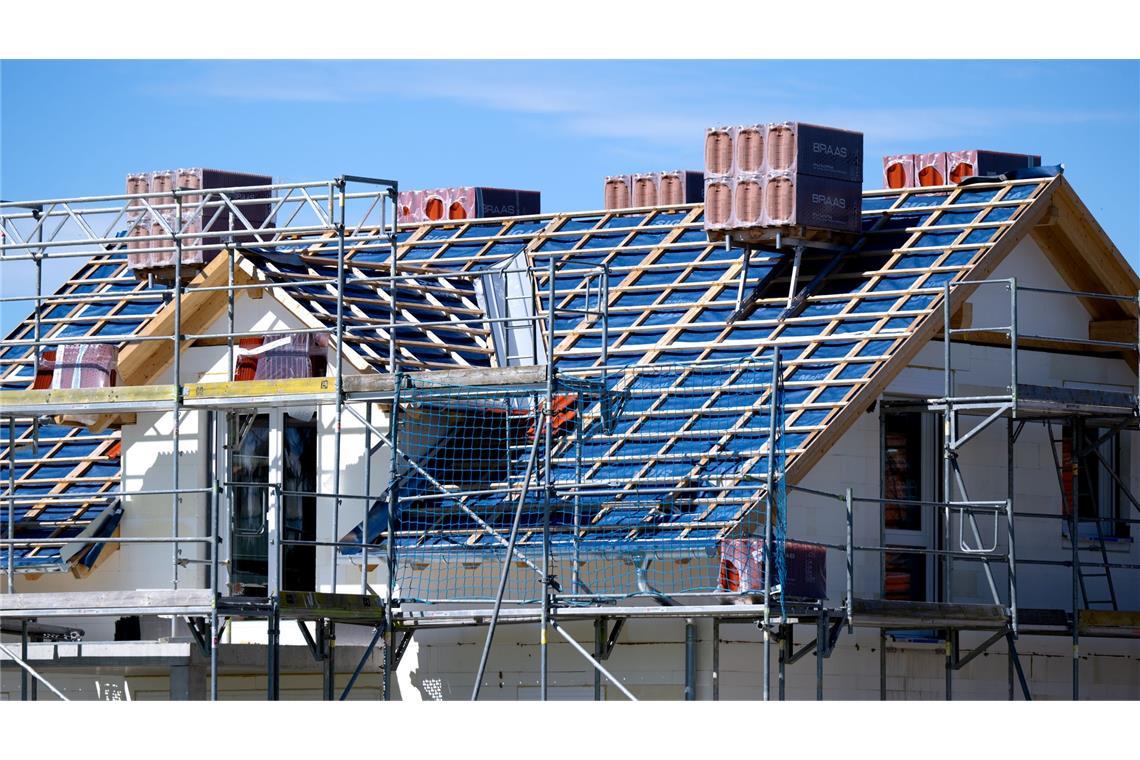 Im Wohnungsbau dürfte es bald wieder bergauf gehen (Archivbild).