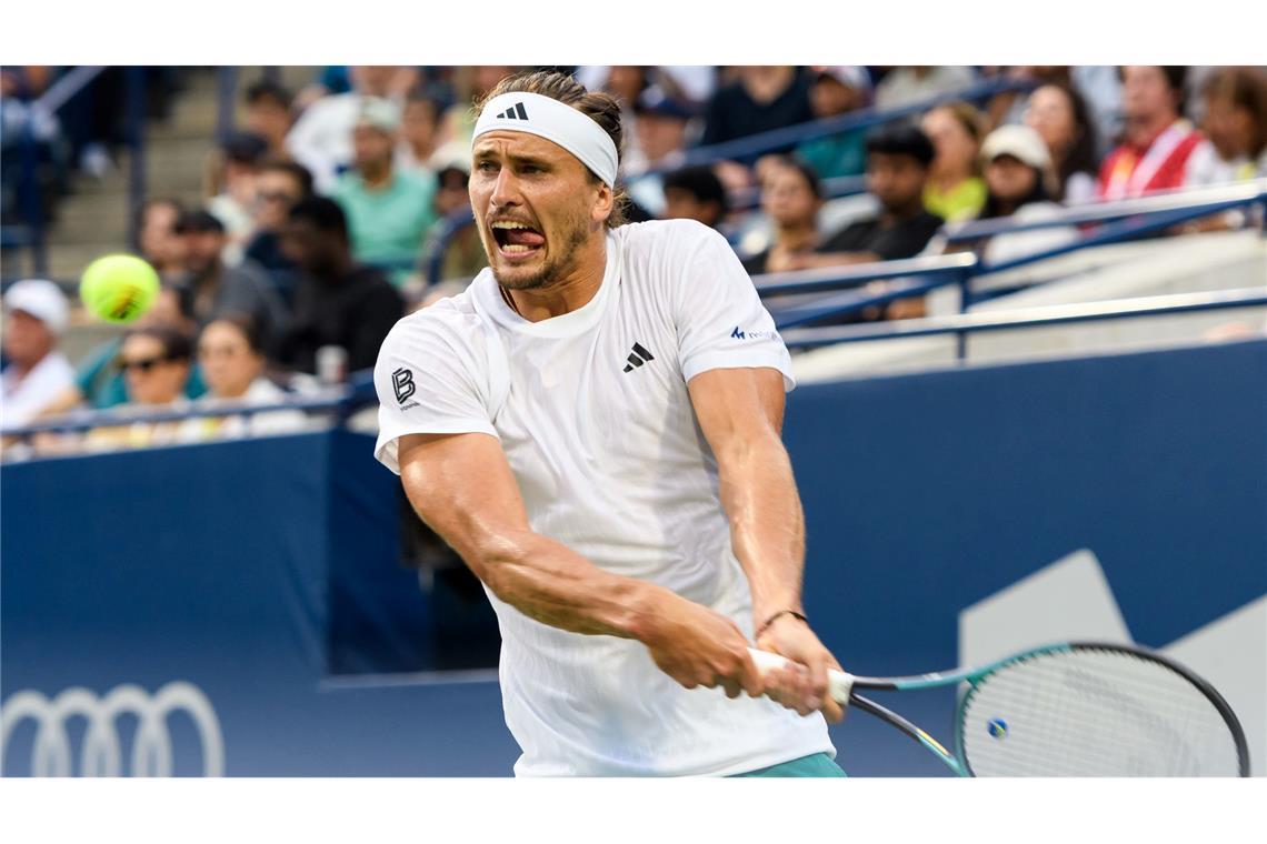 Matchball vergeben: Zverev verpasst Finale in Toronto Im zweiten Satz deutlich stärker, im dritten dann wieder wackelig: Zverev im Halbfinale gegen Chatschanow.