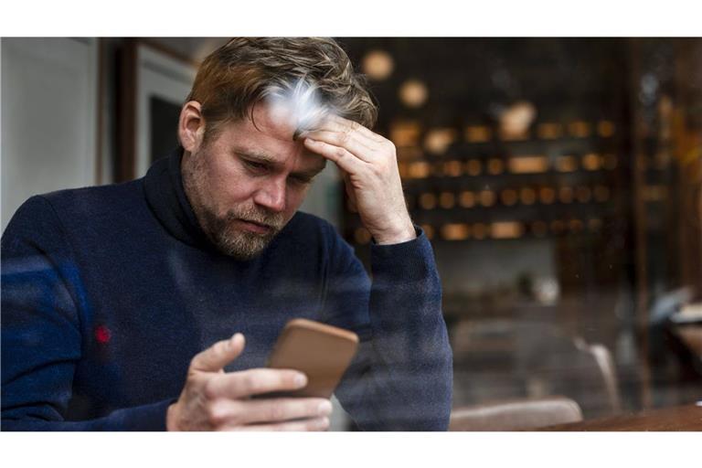 Immer öfter greifen Männer zum Hilfetelefon (Symbolbild).