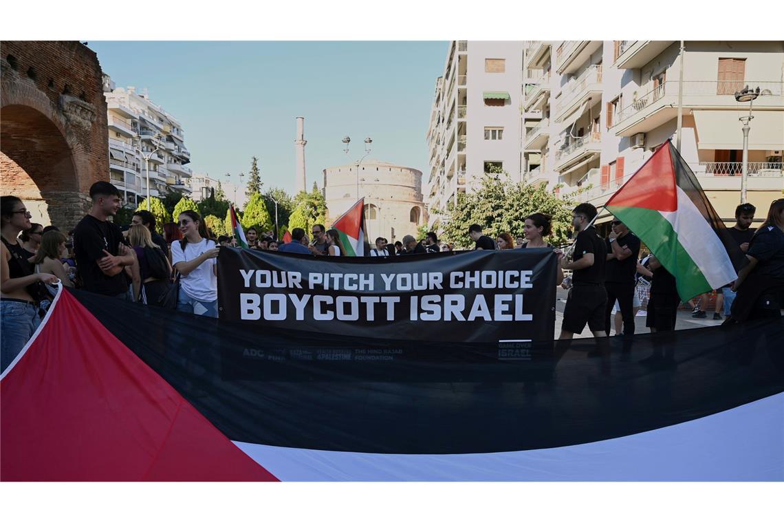 Norwegen gegen Israel: Brisanz überlagert Fußball-Freude Immer wieder gab es zuletzt Proteste für Palästina und gegen Israel - auch rund um Sportveranstaltungen.
