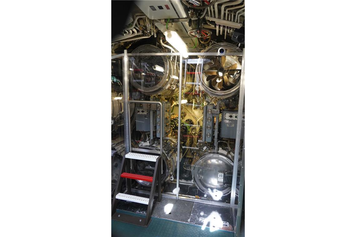 U-Boot U17 öffnet seine Luken für Besucher Impressionen des U-Boots im Technik Museum Sinsheim