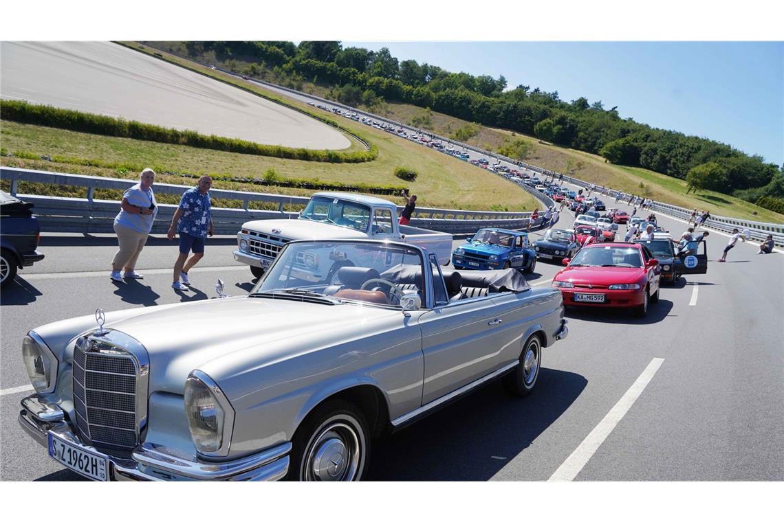 Rund 150 Oldtimer cruisen durch Baden-Württemberg Impressionen von der „Bosch Boxberg Klassik“ am Sonntag