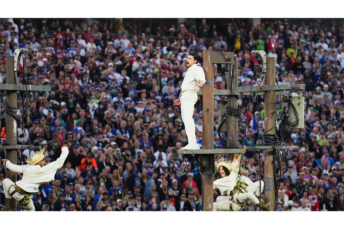 Impressionen von der Halbzeitshow beim Super Bowl 60.