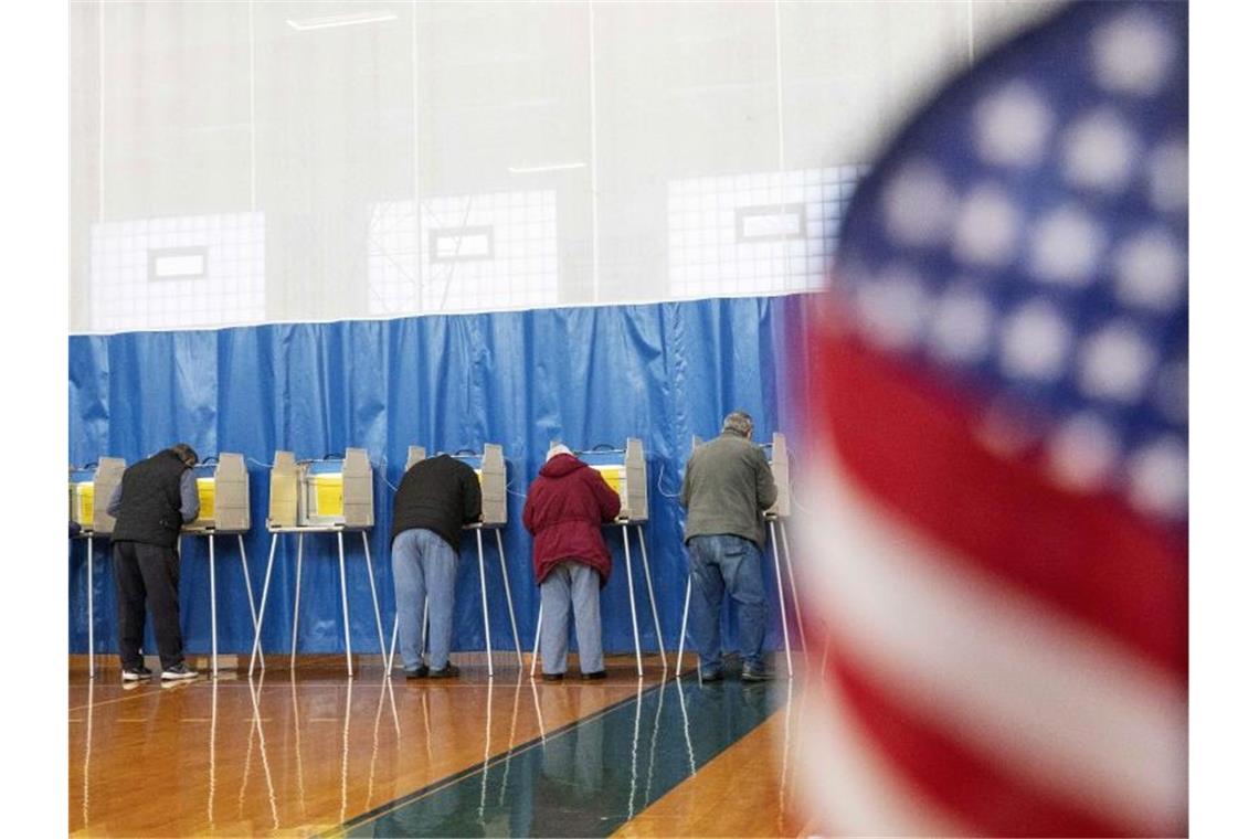 In 14 US-Bundesstaaten wird darüber abgestimmt, wer bei den Präsidentschaftswahlen im November gegen Amtsinhaber Donald Trump antreten soll. Foto: David Goldman/AP/dpa