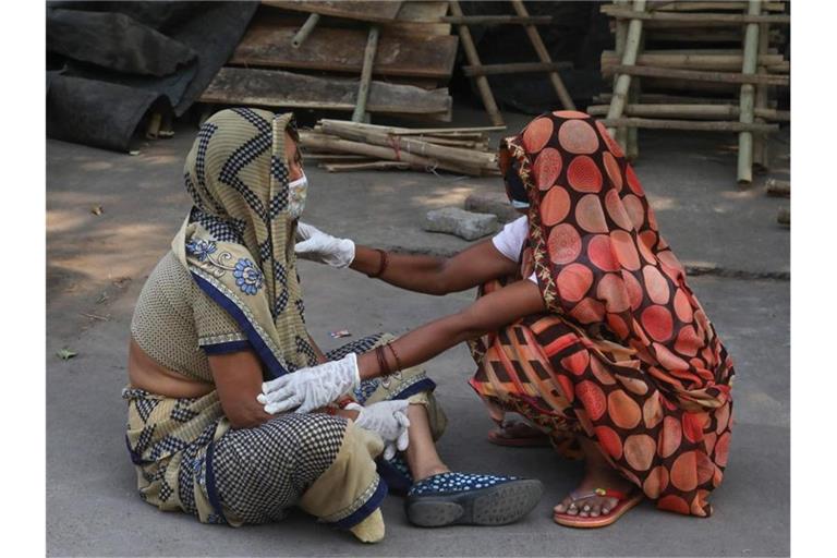 In absoluten Zahlen ist Indien mit seinen mehr als 1,3 Milliarden Einwohnern hinter den USA am stärksten von der Pandemie betroffen. Foto: Naveen Sharma/SOPA Images via ZUMA Wire/dpa