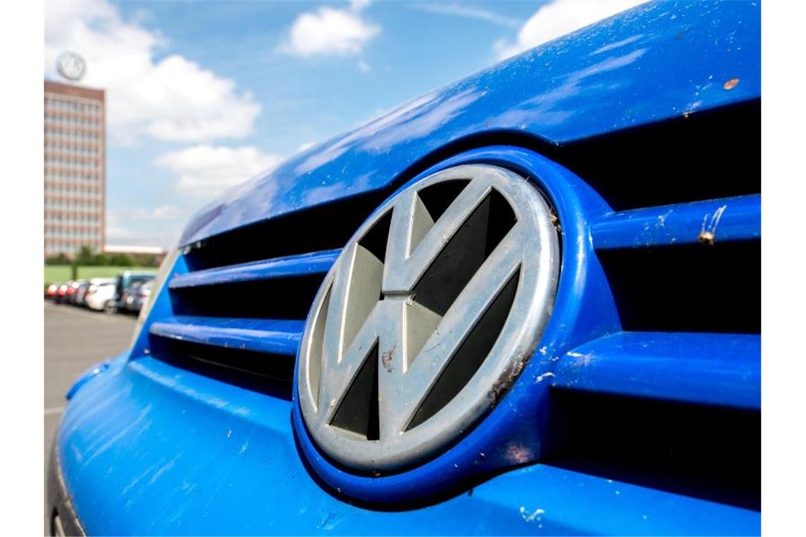 In allen vier Verfahren vor dem BGH verlangen Käufer eines vom Abgasskandal betroffenen Gebrauchtwagens Schadenersatz vom Hersteller Volkswagen. Foto: Hauke-Christian Dittrich/dpa