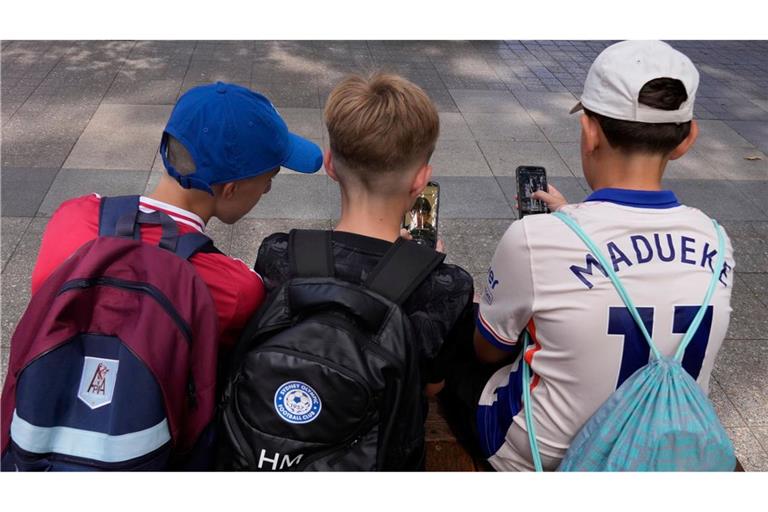 In Australien dürfen Kinder und Jugendliche unter 16 Jahren keine eigenen Konten mehr auf vielen großen Social-Media-Plattformen besitzen. (Archivbild)