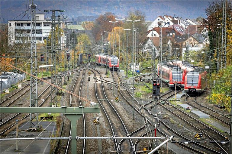 In Backnang hat man das Schlimmste leider noch nicht überstanden, was Baustellen auf der Schiene angeht. Archivfoto: Alexander Becher