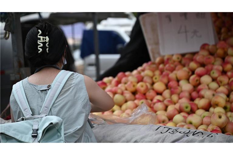 In China sanken die Verbraucherpreise im März wieder, besonders stark betroffen waren Lebensmittel. (Archivbild)