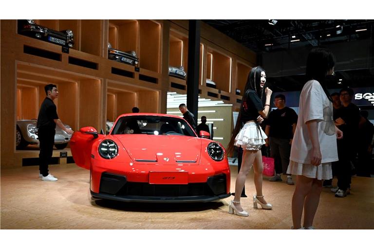 In China sind einige deutsche Autobauer im Luxussegment unterwegs und damit von der neuen Regelung betroffen. (Symbolbild)