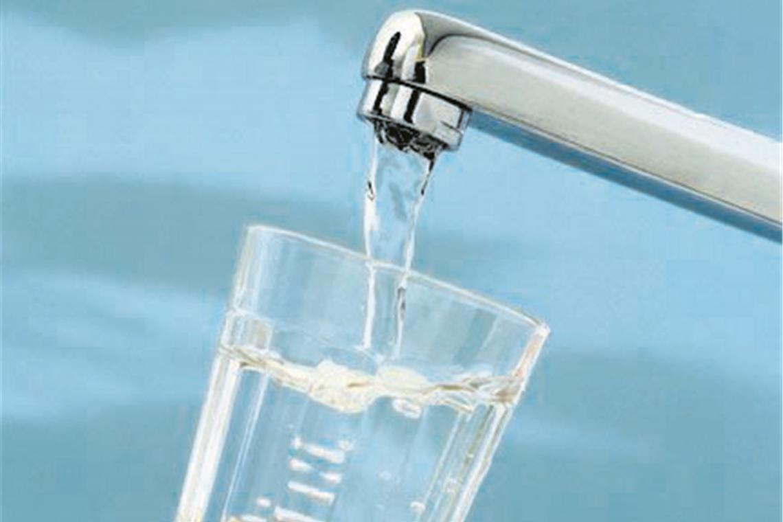 Aufwendiger Ausbau der Wasserleitungen In das Wassernetz muss ständig investiert werden, damit das kostbare Nass nie versiegt. Foto: NOW