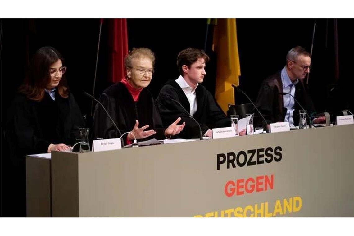 In dem fiktiven Prozess wird über ein Verbot der AfD verhandelt.