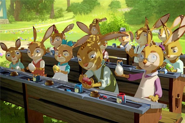 In dem Film „Die Häschenschule 2 – Der große Eierklau“ lernen Hasenkinder zum Beispiel, wie man Eier bemalt. Foto: ©Leonine