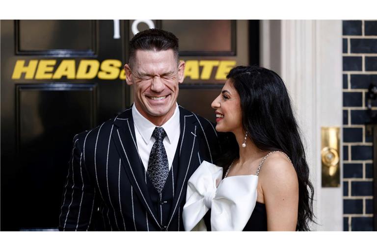 In dem Film "Heads Of State" spielt John Cena (hier mit seiner Frau Shay Shariatzadeh bei der Filmpremiere) den US-Präsidenten Will Derringer, der wider Willen zum Actionhelden wird.