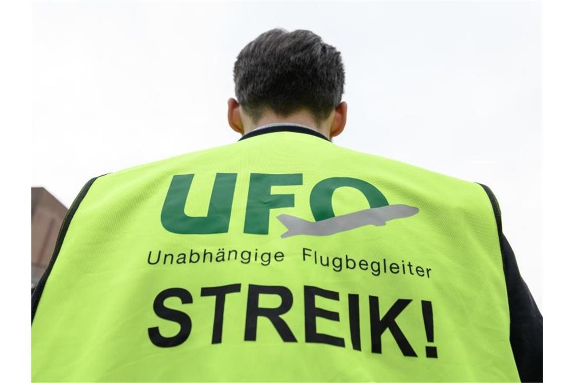In dem Konflikt hat Ufo bereits einen Warnstreik und zwei reguläre Streikwellen bei Flugbetrieben des Lufthansa-Konzerns organisiert. Foto: Silas Stein/dpa/Archivbild