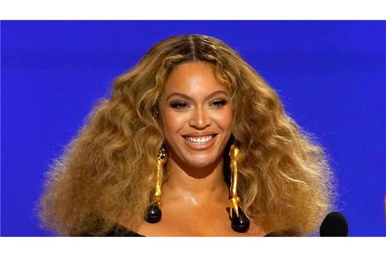 In dem neu angekündigten Film "Mufasa: Der König der Löwen" spricht US-Sängerin Beyoncé die Löwin Nala, ihre Tochter Blue Ivy Carter (12) leiht dem Löwenmädchen Kiara ihre Stimme.