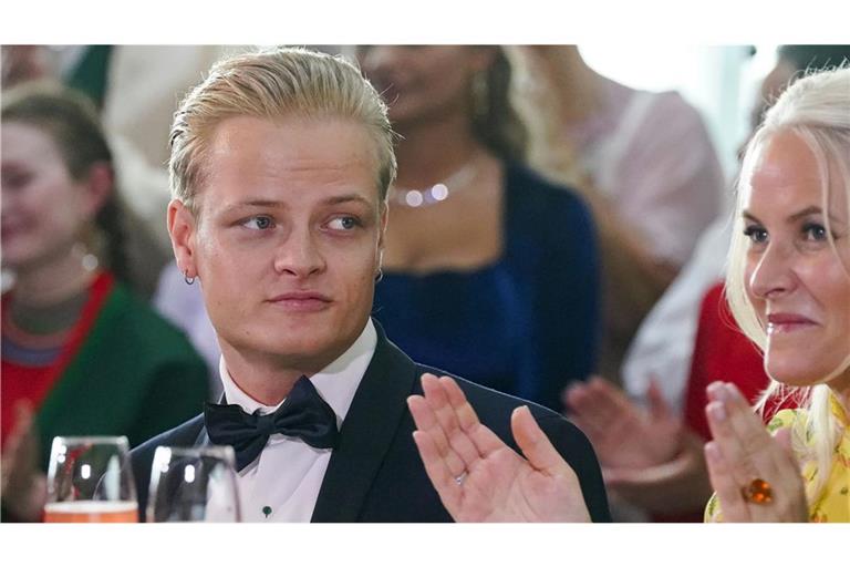 In dem Prozess ist der 29-Jährige bereits in 38 Punkten angeklagt (Archivbild).