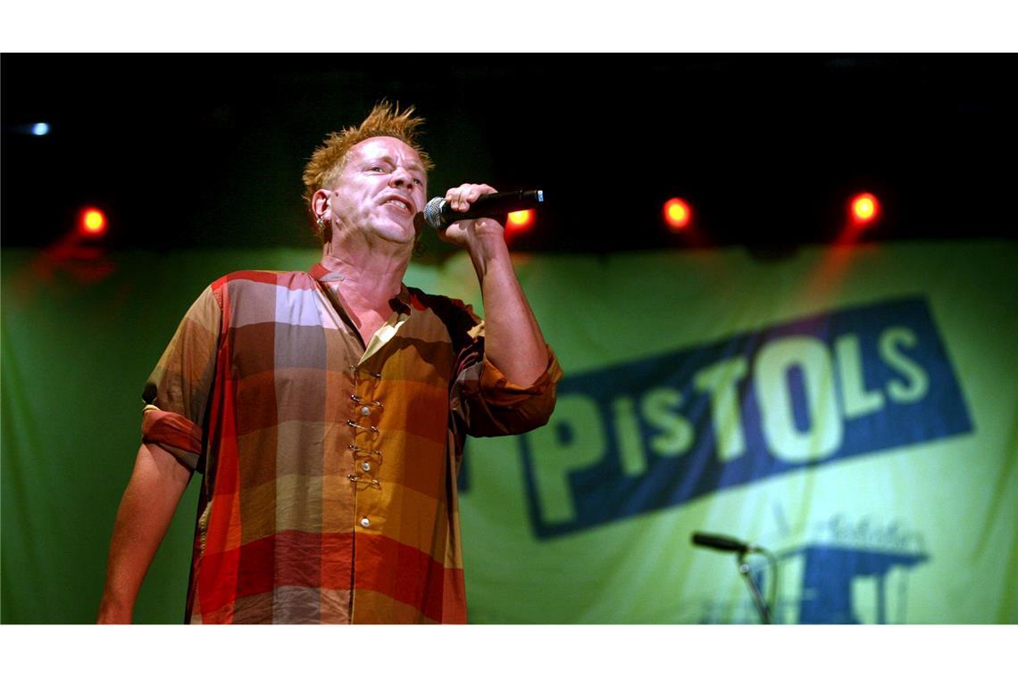 In den 90er und 2000er Jahren ging John Lydon alias Johnny Rotten wieder mit den Sex Pistols auf Tour. Inzwischen sind sie ohne ihn unterwegs. (Archivbild)