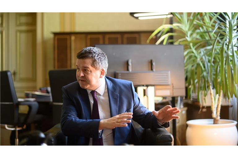 In den ersten Monaten als Regierungschef hat Sven Schulze (CDU) in der Wirtschaftspolitik Erfolge verbucht - aber wird das reichen?