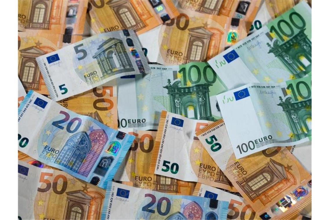 In den ersten sechs Monaten hat der Staat einen Überschuss von rund 45,3 Milliarden Euro erzielt. Foto: Jens Büttner