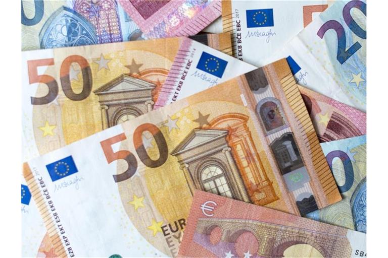In den Jahren 2020 und 2021 hat der Bund etwa 24 Milliarden Euro an Kurzarbeitergeld gezahlt. Foto: Monika Skolimowska/dpa