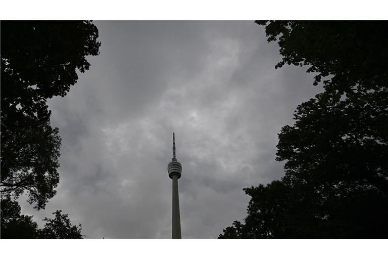 In den kommenden Tagen bleibt es bei einem wenig verlässlichen Mix aus Sonne und Regen. (Symbolbild)