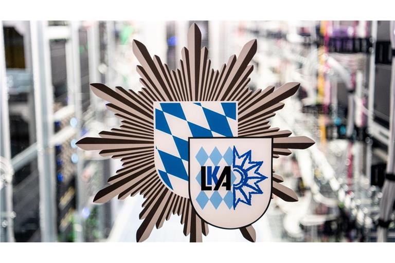 In den Morgenstunden hatte es zuvor Durchsuchungen in Bayern, Sachsen und Thüringen gegeben.