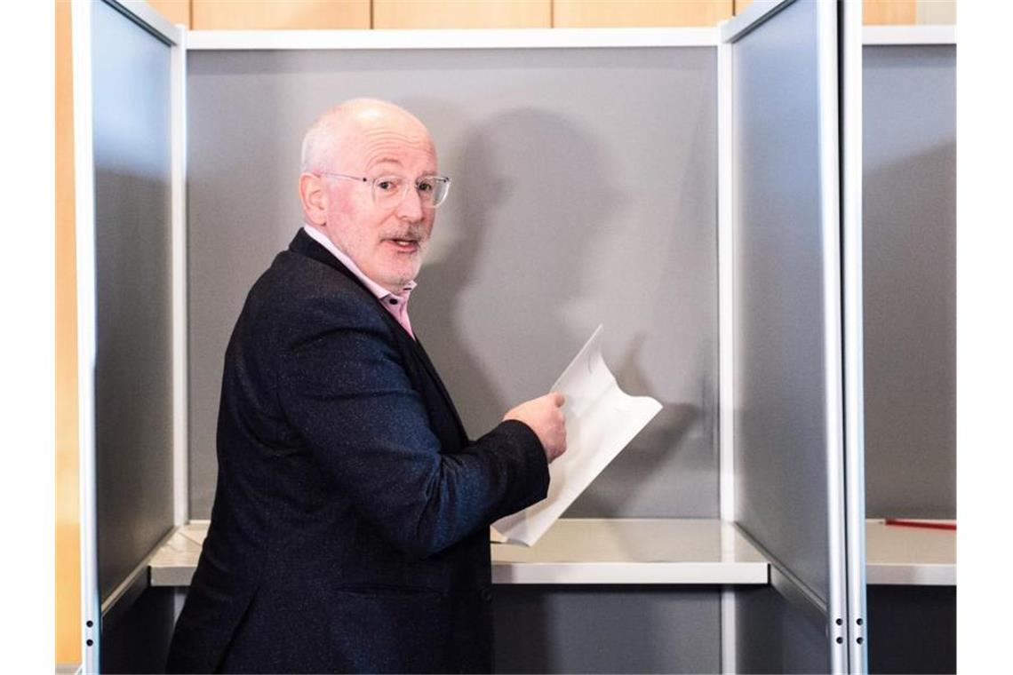 Hollands Sozialisten bei EU-Wahlauftakt überraschend stark In den Niederlanden liegen nach einer Prognose die Sozialisten des europäischen Spitzenkandidaten Frans Timmermans überraschend vorn. Foto: Anthony Dehez/European Parliament