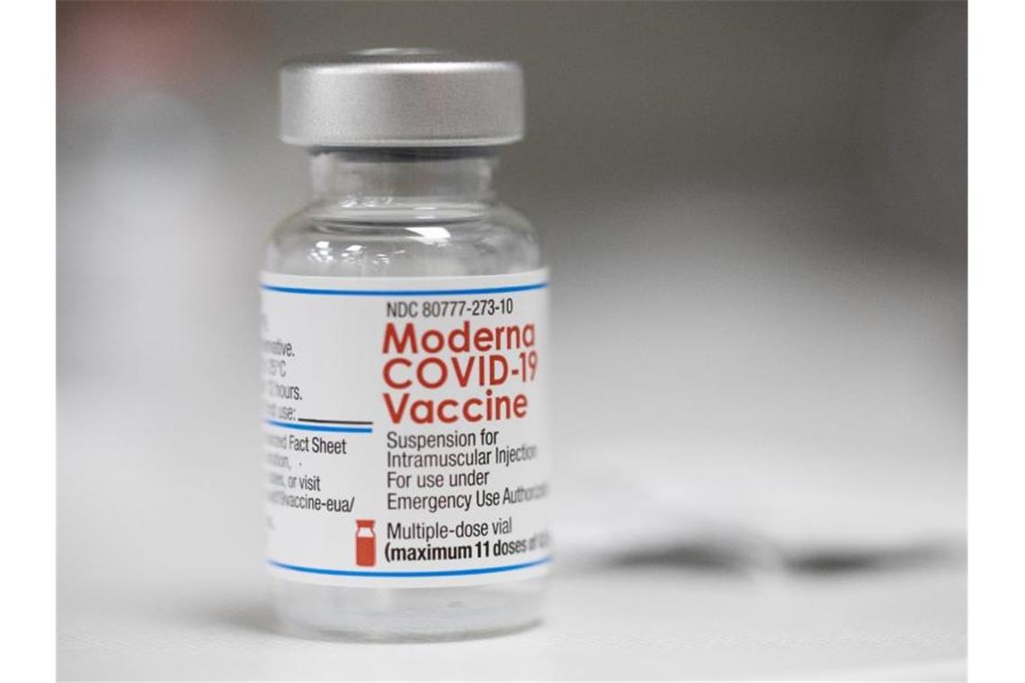 USA: Moderna beantragt Notfallzulassung für zweiten Booster In den USA stagniert die Impfquote. Foto: Jenny Kane/AP/dpa