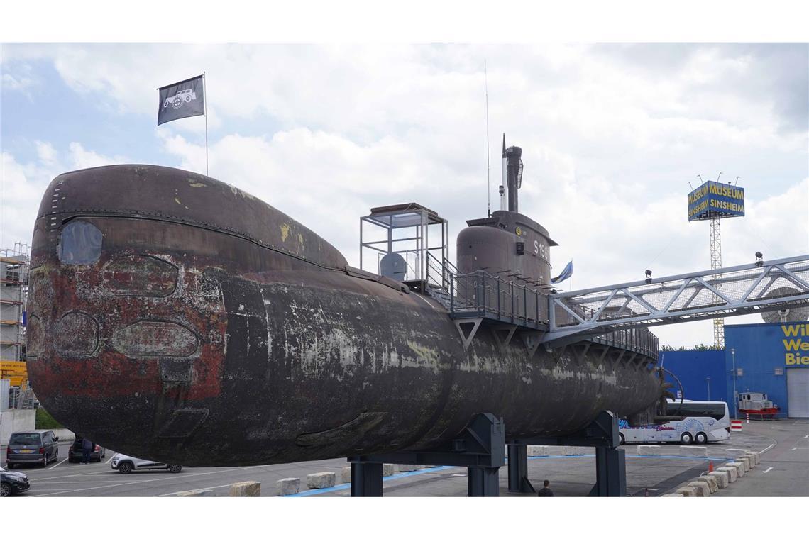 U-Boot U17 öffnet seine Luken für Besucher In den vergangenen Monaten wurde das 48 Meter lange und 350 Tonnen schwere U-Boot aufwendig für die Eröffnung vorbereitet.