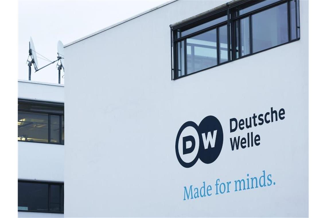 Deutsche Welle leitet fünf Trennungen ein In den vergangenen Wochen lief eine externe Untersuchung gegen einige Mitarbeiter des Senders. Foto: Oliver Berg/dpa