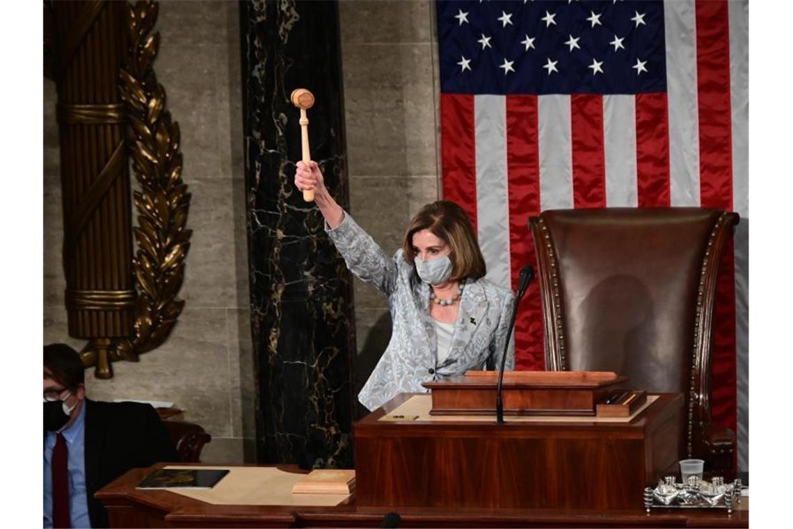 Pelosi erneut zur Vorsitzenden gewählt In den vergangenen zwei Jahren an der Spitze der Parlamentskammer war Pelosi politisch die mächtigste Frau Amerikas und oft die wichtigste Gegenspielerin von Präsident Donald Trump. Foto: Erin Scott/Pool Reuters/AP/dpa