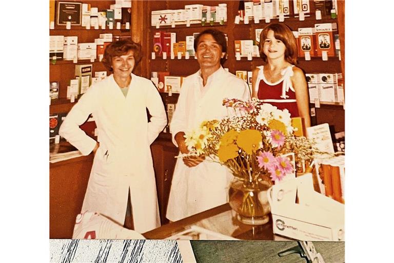 In der Apotheke finden sich zahlreiche Fotos aus vergangenen Zeiten wie dieses hier.