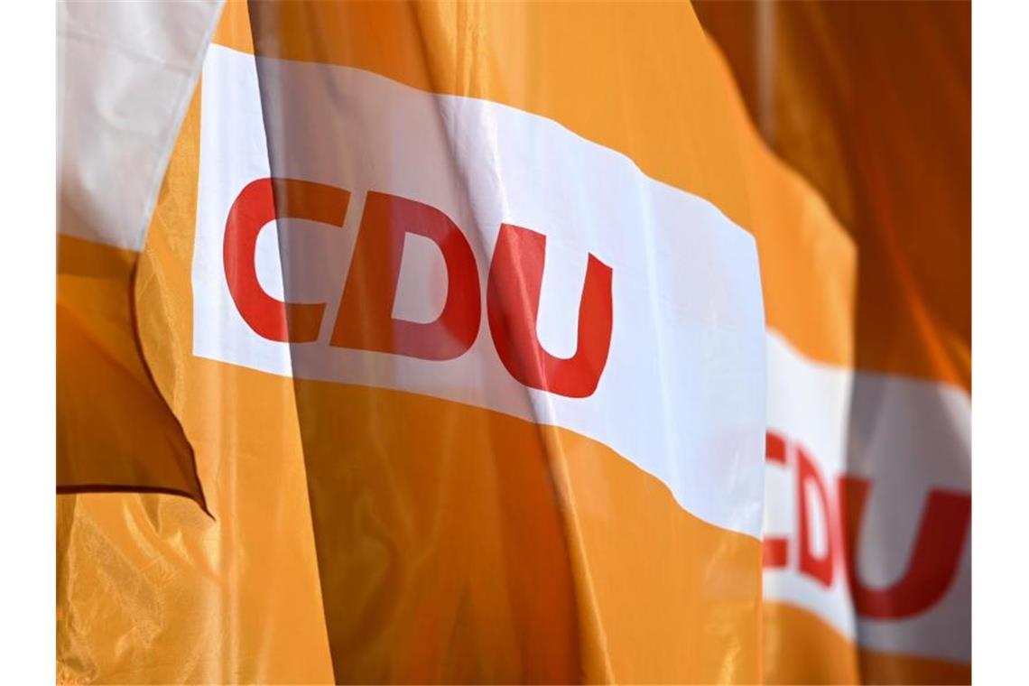 Sonderparteitag soll kompletten CDU-Vorstand neu wählen In der CDU ist strittig, wie groß die Rolle sein soll, die die Parteibasis bei dem anstehenden Generationenwechsel spielt. Foto: Hendrik Schmidt/dpa-Zentralbild/dpa
