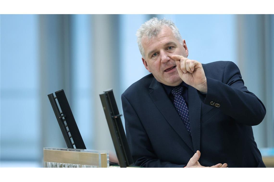 In der Diskussion um Interessenkonflikte bei Anstellungen in der Politik gerät auch der Fraktionschef der CDU in Sachsen-Anhalt, Guido Heuer, in den Fokus. (Archivbild)