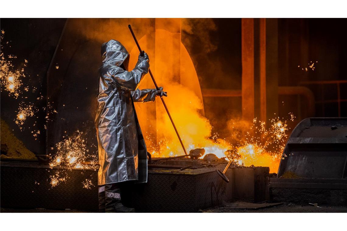 In der energieintensiven Stahlindustrien läuft bei manchen Unternehmen der Umbau der Produktion