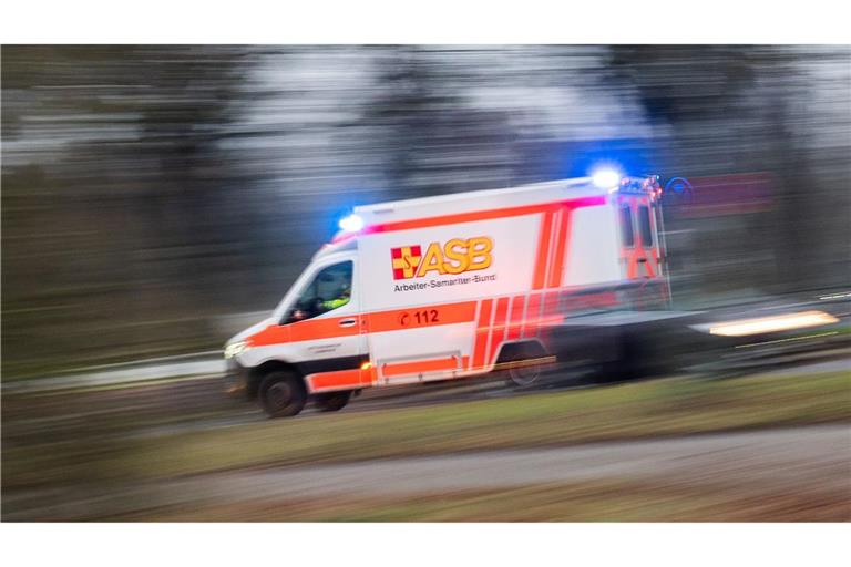 In der ersten Alarmierung gegen 18.26 Uhr war von 15 Verletzten die Rede. (Symbolbild)