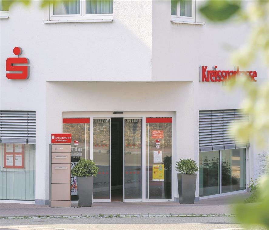 Kreissparkasse reduziert Präsenz vor Ort In der Filiale der Kreissparkasse in Burgstall soll es künftig nur noch einen Service- und Beratungstag in der Woche geben. Foto: A. Becher