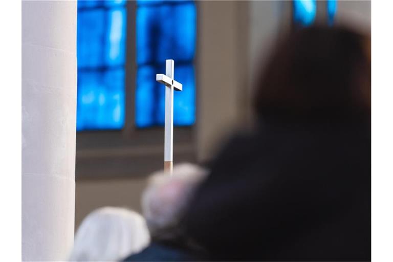 In der Gemeinde Maria Geburt fand anstatt des Sonntagsgottesdienstes eine Solidaritätsaktion mit den Missbrauchsopfern der katholischen Kirche statt. Foto: Nicolas Armer/dpa