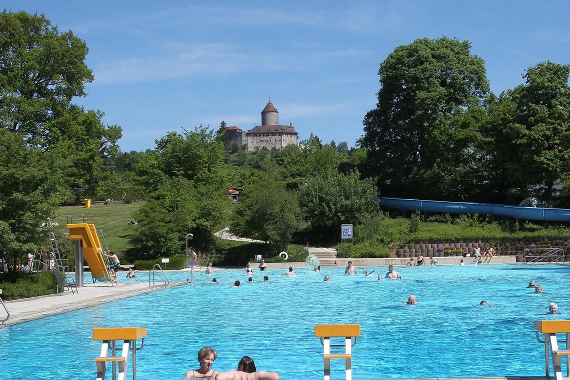 Preise für Freibad Oppenweiler werden erhöht In der Hoffnung auf eine normale Saison gibt es wieder Dauerkarten, allerdings werden diese etwas teurer. Foto: Archiv